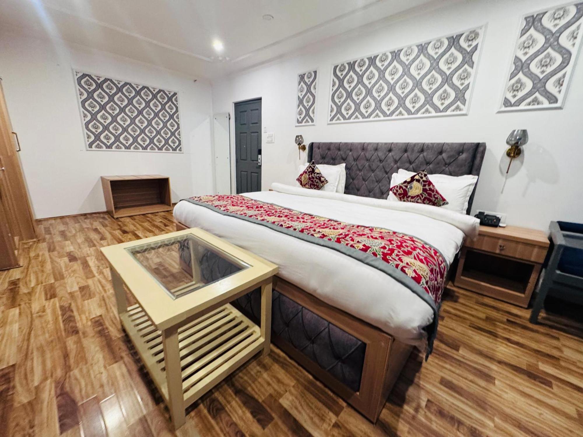 De Elaaf The Luxury Stay Σριναγκάρ Εξωτερικό φωτογραφία