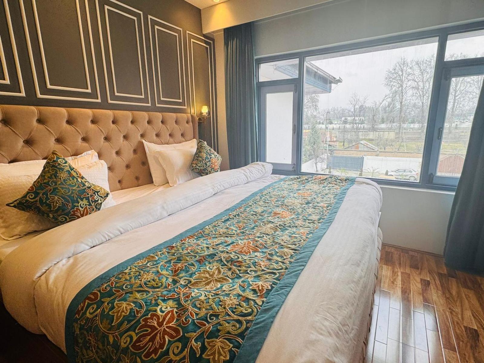 De Elaaf The Luxury Stay Σριναγκάρ Εξωτερικό φωτογραφία