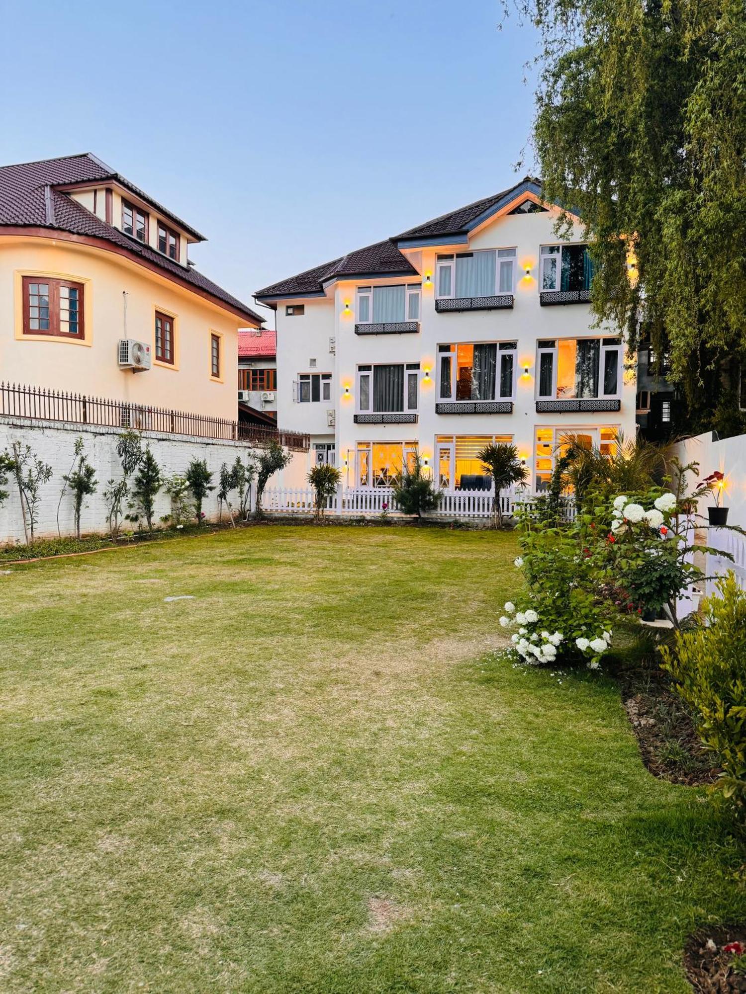 De Elaaf The Luxury Stay Σριναγκάρ Εξωτερικό φωτογραφία